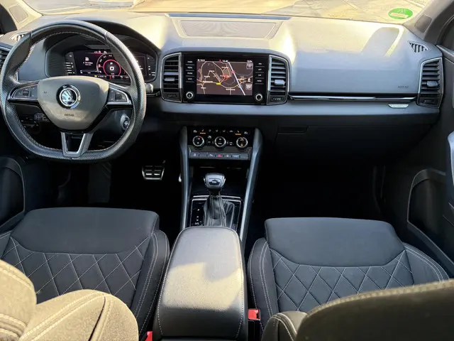 Skoda Karoq 1.5 TSI ACT Sportline Business Trekhaak Navi Camer