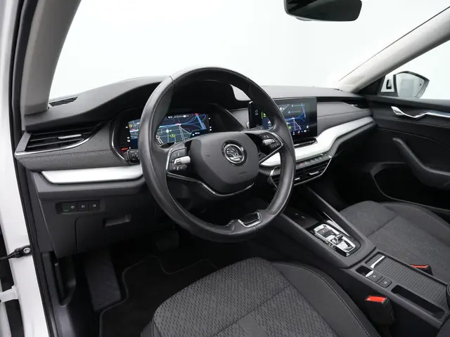 Skoda Octavia Combi 1.4 TSI iV 204 pk PHEV Style | Panoramadak | Geheugenstoelen | Head-up display |...