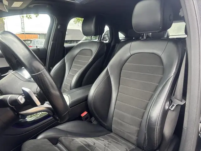 Mercedes-Benz GLC-klasse Coupé 300e 4MATIC Premium Plus | AMG Pakket | Elektrische Trekhaak | Schuif...