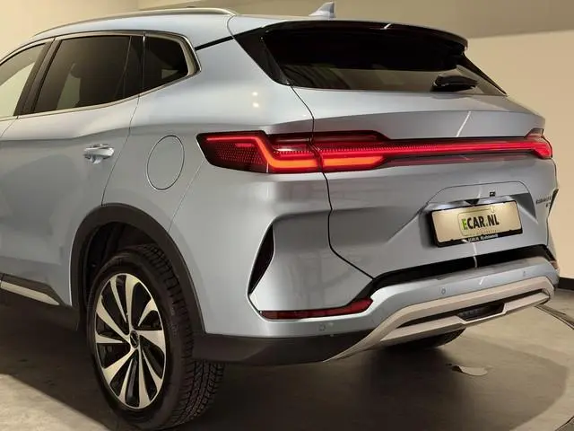 BYD SEAL U