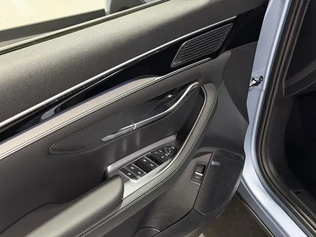BYD SEAL U
