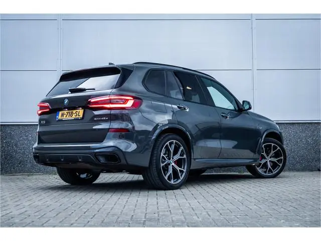 BMW X5 xDrive45e M-Sport Dravitgrau Skylounge / Bowers & Wilkins / Achteras sturing / Individual / A...