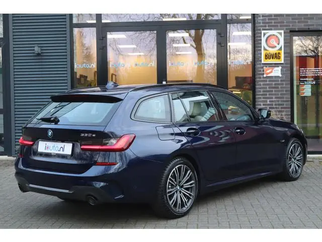 BMW 3-serie Touring 330e M-Sport Shadow Line Pano/Laser LED/Leder/360/Keyless/Headup/ACC/Dodehoek