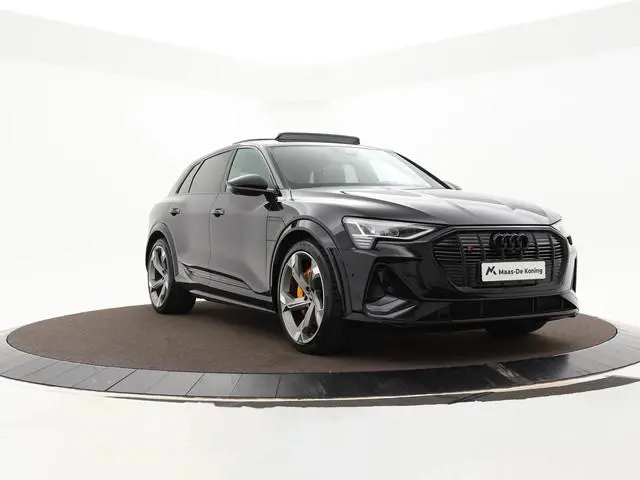 Audi e-tron S 503pk Quattro 95 kWh · SOH 98,4% · Panoramadak · Afneembare Trekhaak · 360 Camera · Ba...