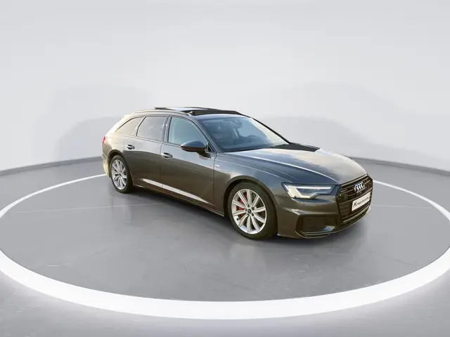 Audi A6 Avant 55 TFSIe 270kW/367PK quattro S Line Competition · Panoramadak · Trekhaak · 360°Camera...