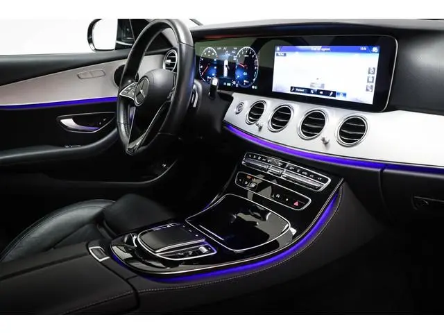 Mercedes-Benz E-klasse Estate 300 e | LEDER | STOELVERWARMING | DAB | APPLE | CAMERA
