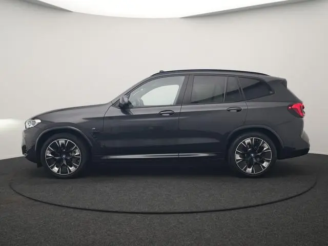 BMW iX3 M Sport 80 kWh 286pk Dealer O.H | Trekhaak Af Fabriek | Panodak | Laser LED | Head Up | Adap...