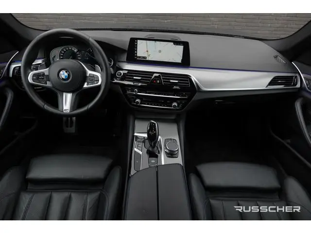BMW 5-serie Touring 530i 252Pk Aut. | High Executive | M-Sport | Leder | LED | 19''