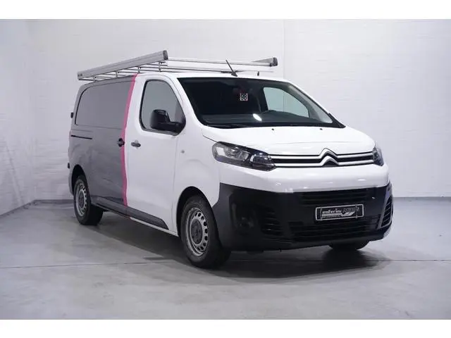 Citroen Jumpy 2.0 BlueHDI 120 pk L2 Zwart/Wit Navi, Trekhaak Airco, Imperiaal, PDC achter, NAP, 3-Zi...