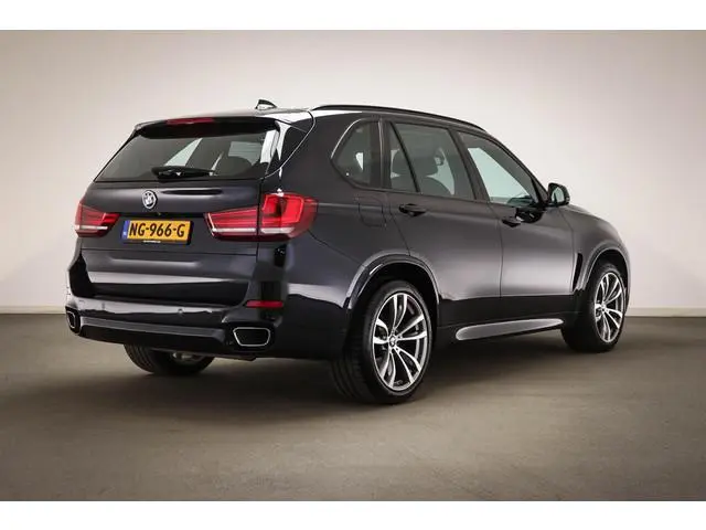 BMW X5 xDrive30d High Executive | PANORAMADAK | HEAD UP | LUCHTVERING | TREKHAAK | 20"