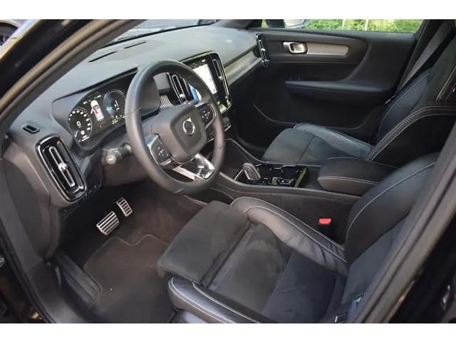 Volvo XC40 1.5 T4 PHEV R-Design met CAMERA|NAVIGATIE|CARPLAY