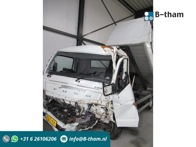 Mitsubishi Canter FUSO 3C13 3.0 DI 280 Zijlader