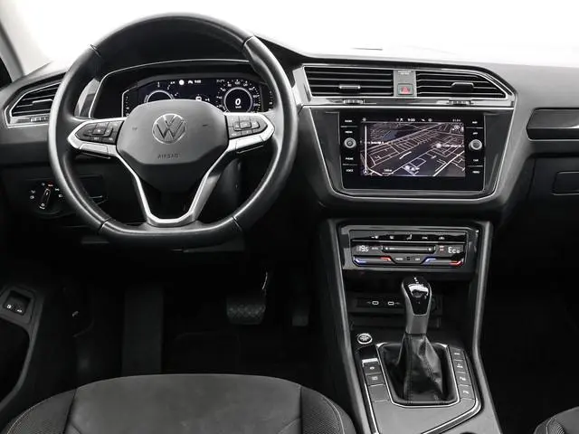 Volkswagen Tiguan 1.4 TSI 245pk eHybrid Elegance · Panoramadak · Camera · P-Sensoren · Dodehoek Dete...