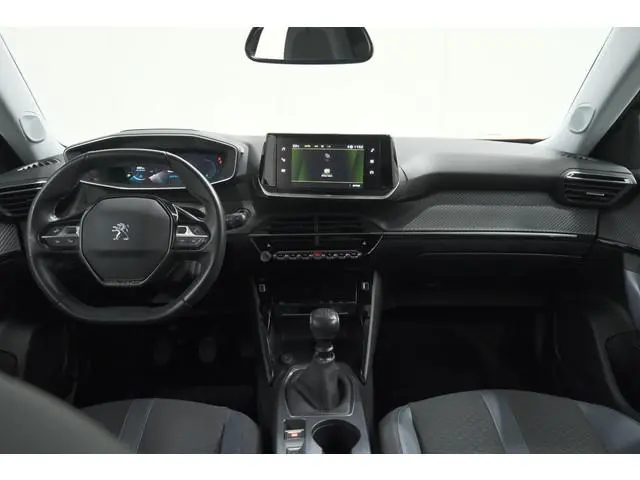 Peugeot 2008 PureTech 130 Allure Pack | Trekhaak | Adaptieve Cruise Control | Camera | Stoelverwarmi...