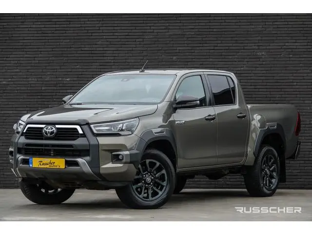 Toyota HiLux 2.8 D-4D Double Cab 4X4 204Pk Aut. | Invincible | Leder | JBL-Sound | Trekhaak | 18'' |...