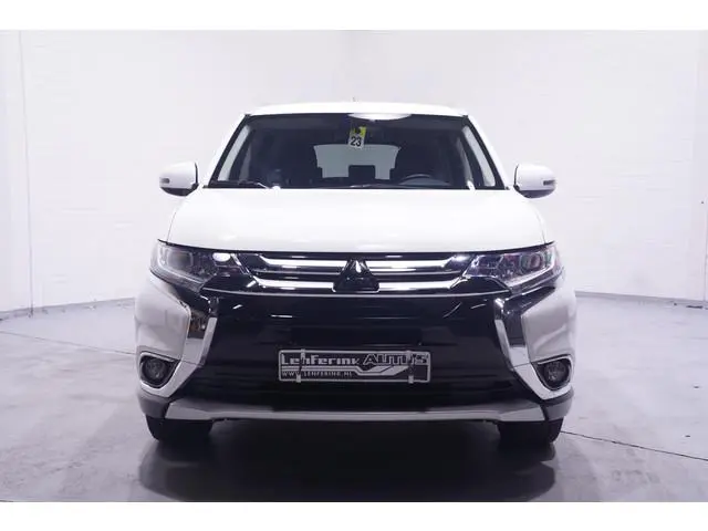 Mitsubishi Outlander 2.0 Instyle 4WD Camera Trekhaak Cruise Clima