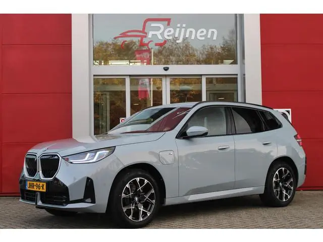 BMW X3 30e xDRIVE M-SPORT 299PK | M-SPORTPAKKET 337 MET O.A. M AERODYNAMICA PAKKET - SHADOWLINE RAAM...