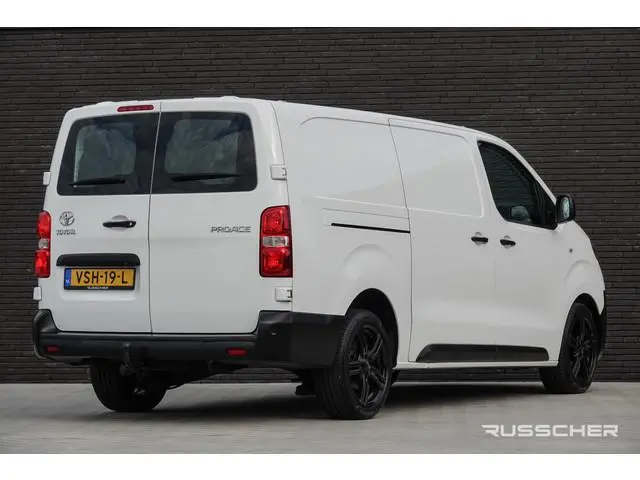 Toyota PROACE Worker 2.0 D-4D 122Pk | Long | Stoel-Bank |  Black Line | 360° Camera | Trekhaak | 18'...