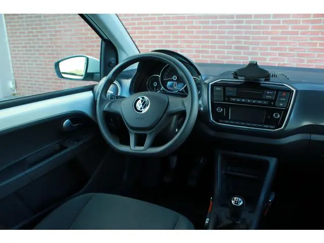 Volkswagen up! 1.0 | Bluetooth | Camera | Cruise
