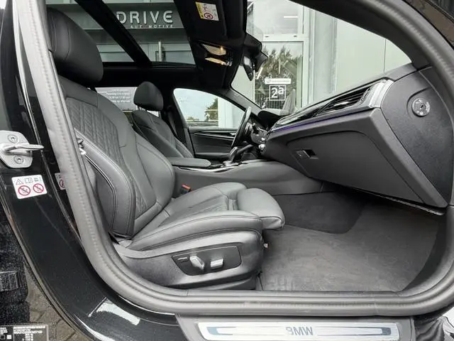 BMW 5-serie Touring 530e xDrive Bus Ed. Plus |Pano|H/K|4W Steering|CoPilot|HUD|Laser