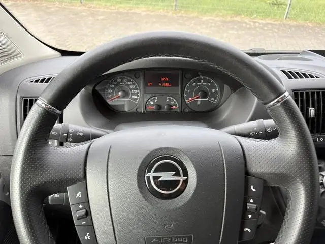 Opel Movano