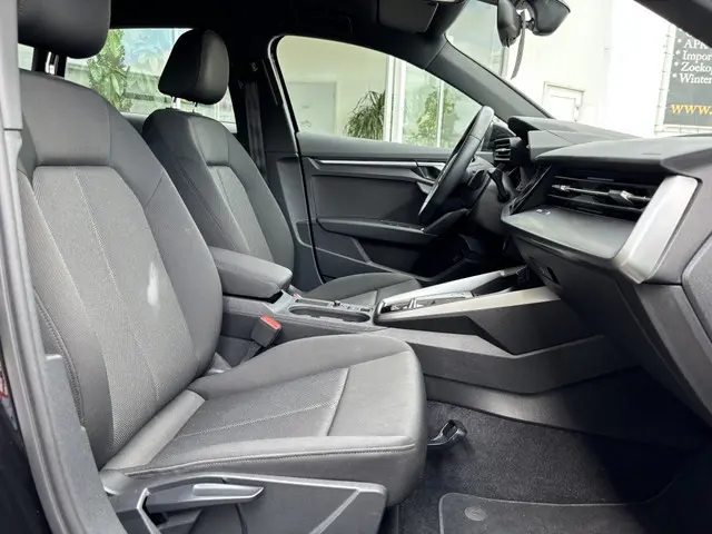 Audi A3 Sportback 40 TFSI e Adv edit. Carplay Navi Cruise Keyless Pdc