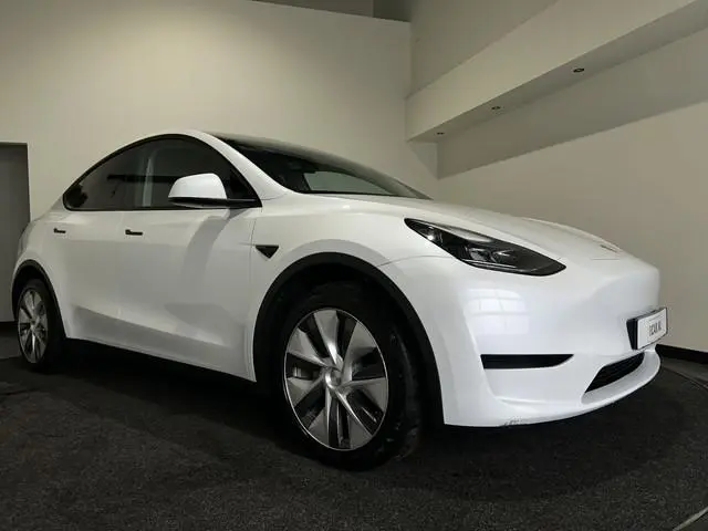 Tesla Model Y RWD 58 kWh | Leder Interieur | Houten afwerking | Verwarmde stoelen en stuur |  Soh (b...
