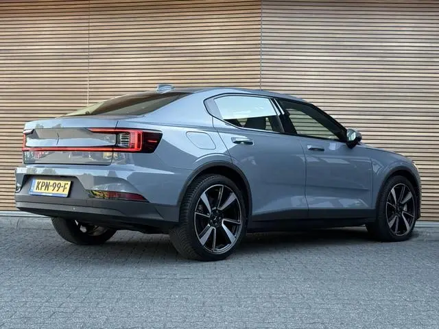 Polestar 2 Standard Range Single Motor 63kWh Mem. Stoel / Camera / Clima / Navi / Carplay