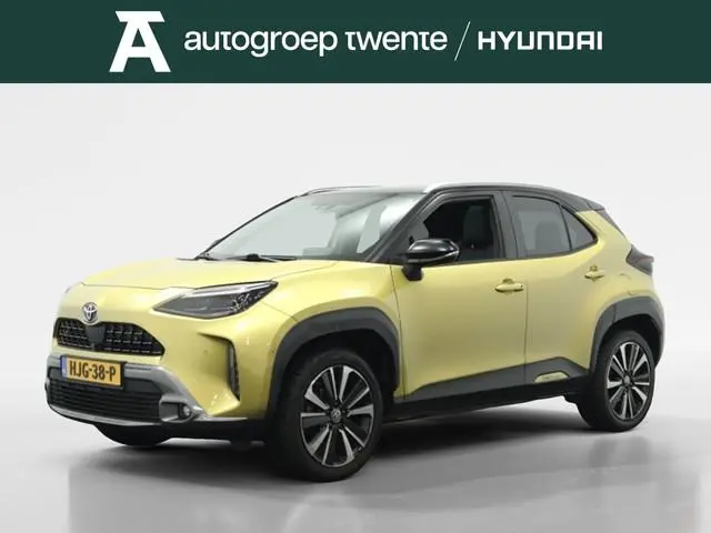 Toyota Yaris Cross 1.5 Hybrid AWD | Leder | Panoramadak | 360 camera | Navigatie