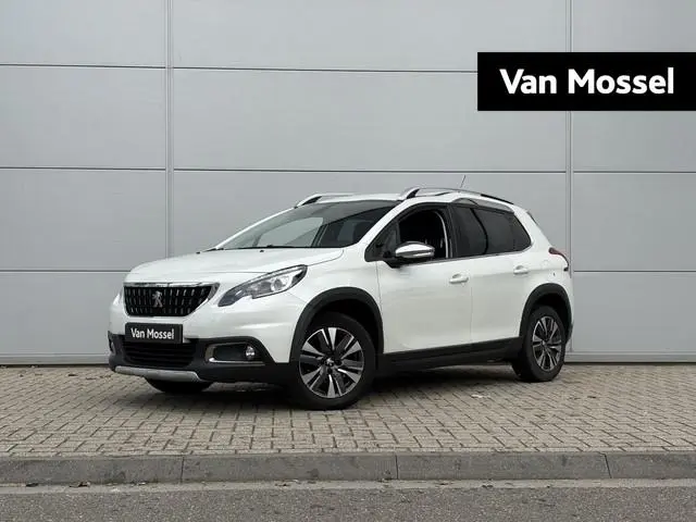 Peugeot 2008 1.2 PureTech Allure | Automaat | Camera | Navigatie | Climate control
