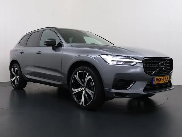 Volvo XC60 2.0 Recharge T8 AWD R-Design VAN: 38.900,- VOOR: 35.440,- UW WKVOORDEEL: 3.460,- | PLUG-I...