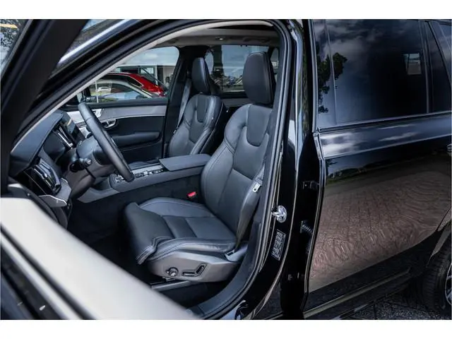 Volvo XC90 T8 Plug-in hybrid AWD ULTRA DARK **Lucht vering** Trekhaak**Panodak B&W**Stoelventilatie+...
