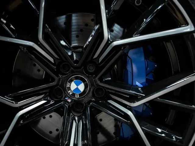 BMW M8