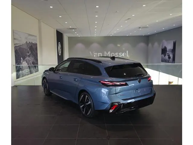 Peugeot e-308