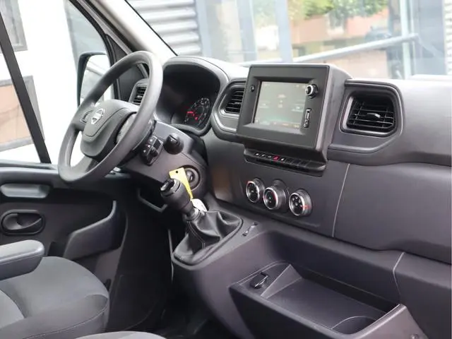 Nissan Interstar