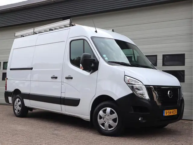Nissan Interstar