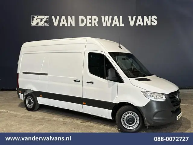 Mercedes-Benz Sprinter 211 CDI L2H2 Euro6 Airco | Camera | Trekhaak Bijrijdersbank