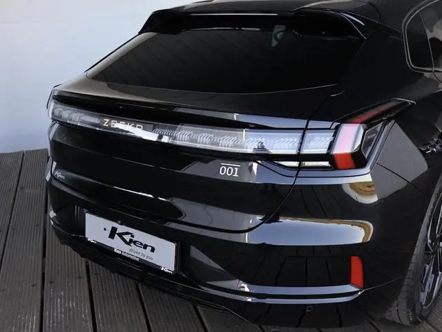 Zeekr 001