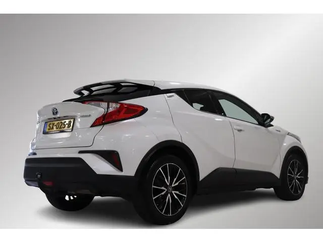 Toyota C-HR 1.8 Hybrid Energy, Trekhaak, Camera, Keyless, Navi!