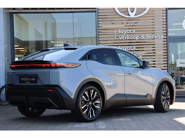 Toyota C-HR+ First Edition 77 kWh , Nieuw en direct leverbaar met €3.000 voordeel