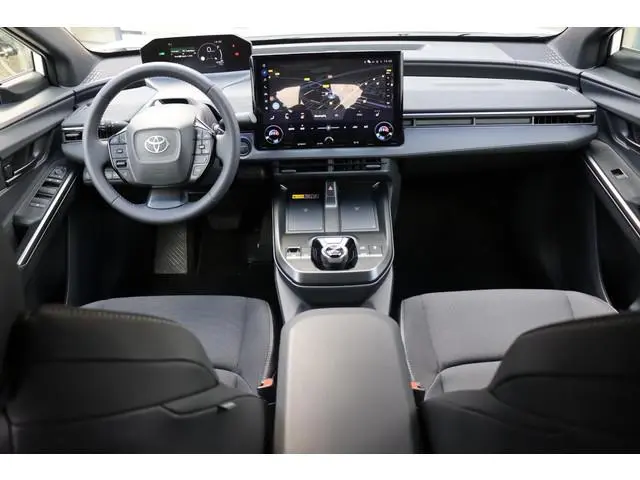 Toyota C-HR+