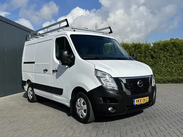Nissan NV400