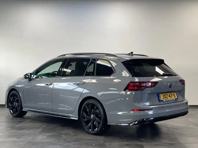 Volkswagen Golf 1.5 eTSI R-Line Business+ R-Line Panoramadak Trekhaak 24 Maanden garantie* (Vraag na...