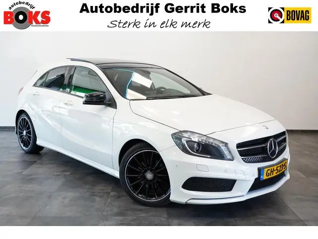 Mercedes-Benz A-klasse 180 Ambition Navi Panoramadak PDC NAP! Automaat!