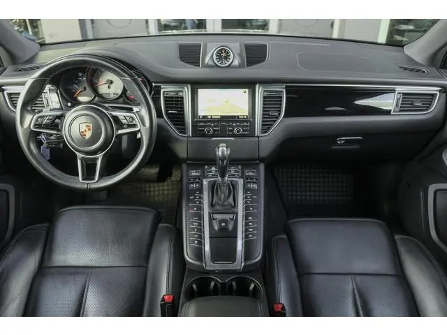 Porsche Macan S 3.0 D 258pk Panoramadak Bose Luchtvering Sport chrono Sportuitlaat Lane assist 20" L...