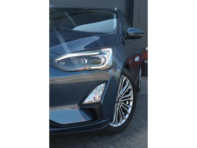 Ford Focus Wagon 1.0 EcoBoost Titanium Business ST line trekhaag Camera l Navigatie ACC