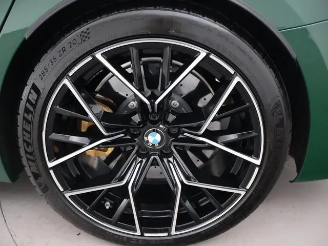 BMW M8