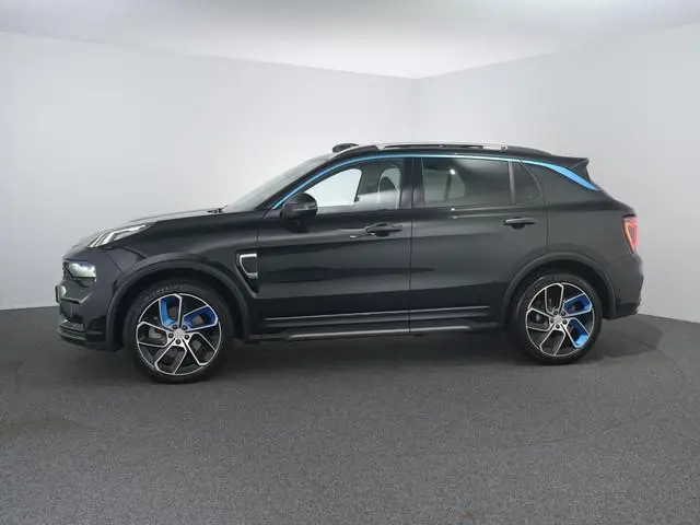Lynk & Co 01