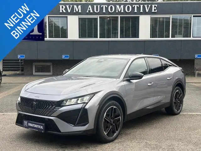 Peugeot e-408 Allure 58 kWh SOH 99% | NIEUWE AUTO | ACHTERUITRIJCAMERA | KEYLESS | STOEL + STUURVERW...