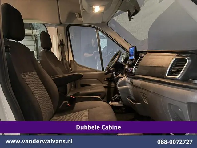 Ford Transit 2.0 TDCI 131pk L3H2 Dubbele Cabine Euro6 Airco | Xenon | 5-Zits | Navigatie | LED | App...